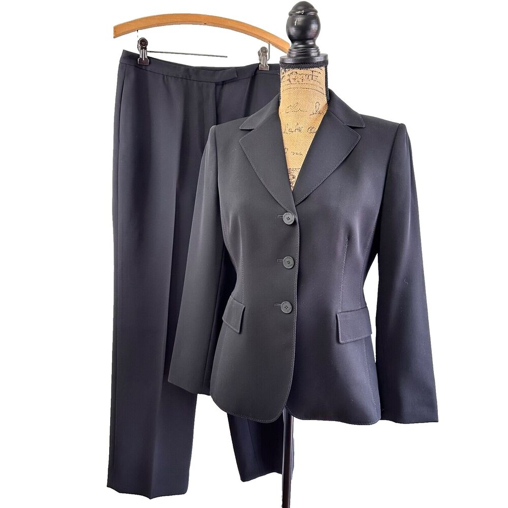 Tahari Arthur Levin Women's Black Two Piece Pantsuit Lined SZ 8P